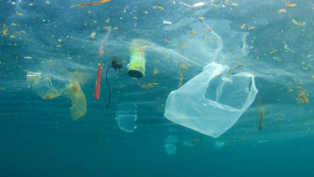 garbage-plastic-pollution-ocean-cleanup-556842991-1068x601