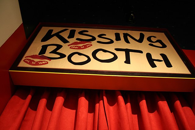 Kissing Booth Logo Box
Mary, CC BY 2.0, via Wikimedia Commons
