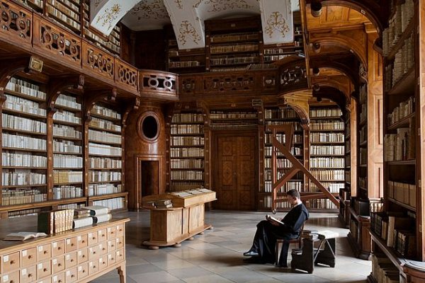Göttweig Abbey library, Austria
© Jorge Royan / www.royan.com.ar 